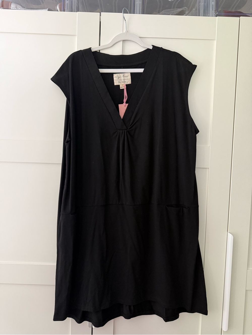 NWT Evy’s TreeV-Neck Sleeveless Kayla Dress, 2X
